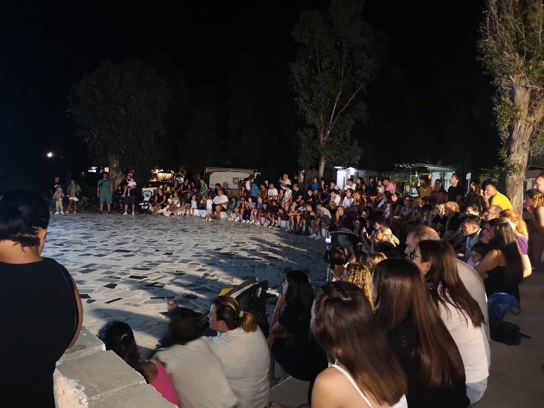 Area lavanderia del campeggio con lavatrici a gettoni