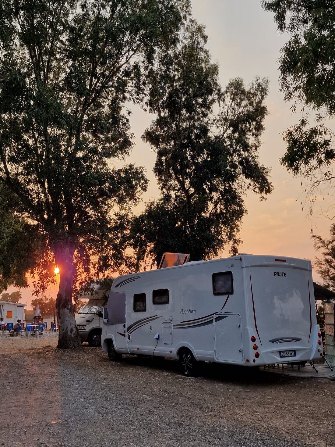 Piazzole per camper ombreggiate